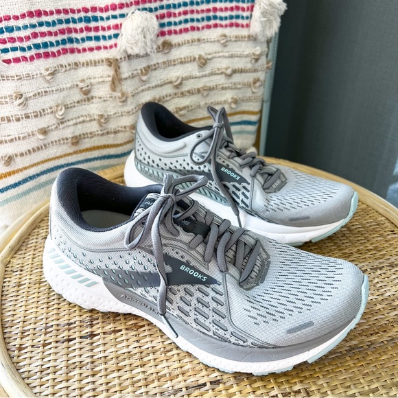 Brooks Shoes - Brooks Adrenaline GTS 21 Road-Running Sneakers Women’s Size 8